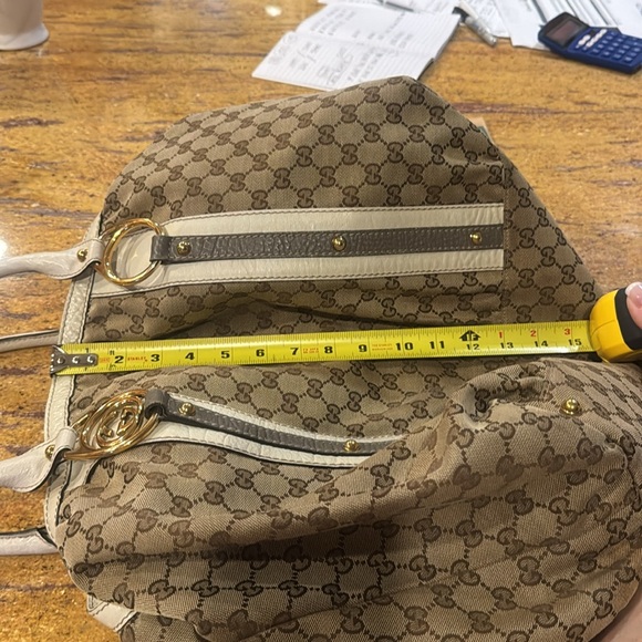 Gucci “Rare” Extra Large Sukey duffel - Picture 13 of 16
